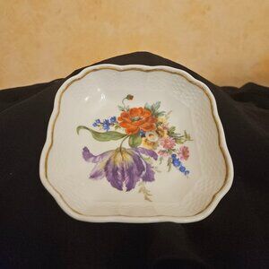 RICHARD GINORI VINTAGE PORCELAIN TRINKET, NUT, CANDY DISH